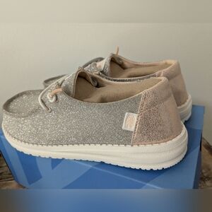 NWT & BOX! Size 8W Hey Dude Rose Gold Sparkle Shoes